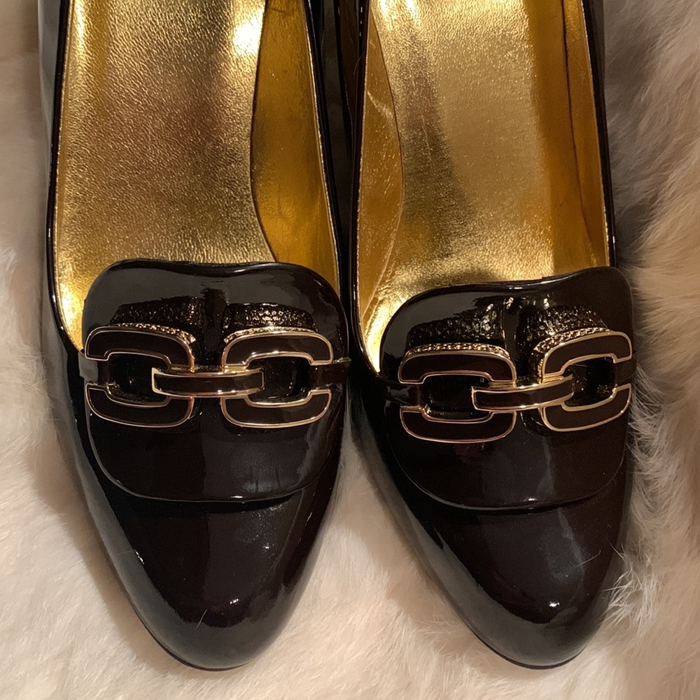 NWOT enamel coach heels - Picture 3 of 6